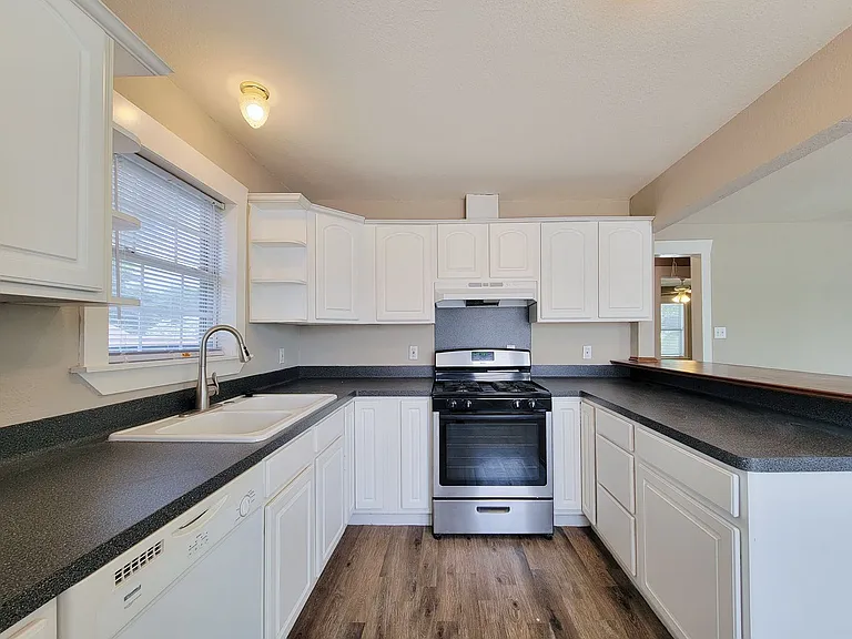 4634 Norhill Blvd — Photo 10