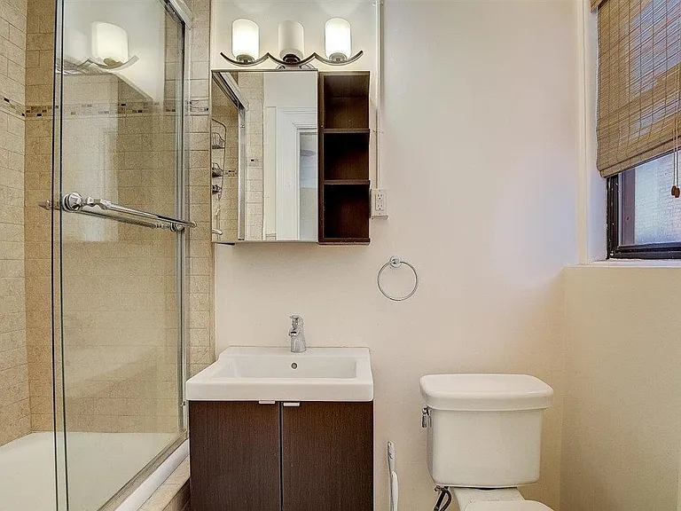 2600 Kennedy Blvd #8L — Photo 14