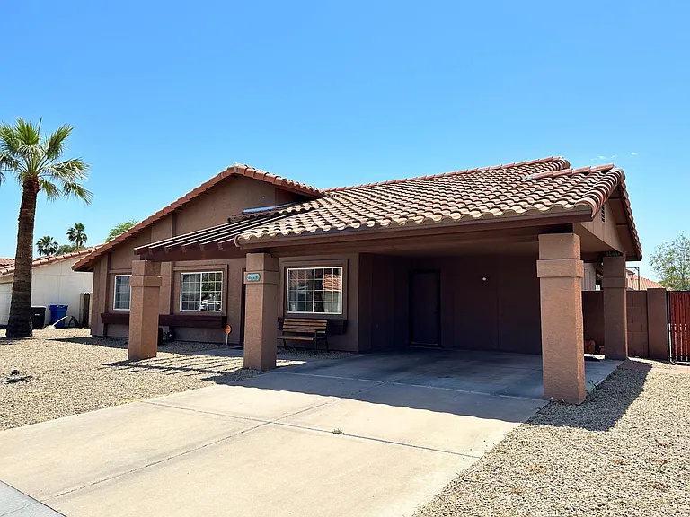 2179 W Calle Del Norte Dr — Photo 2