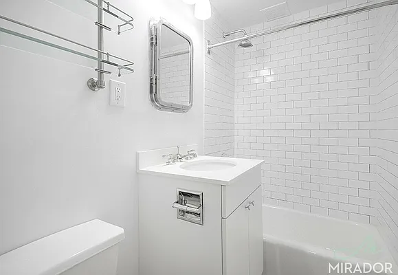 Rented by Mirador Real Estate | media 5