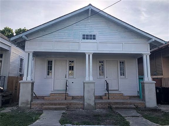 2nd image of 2220 Soniat St