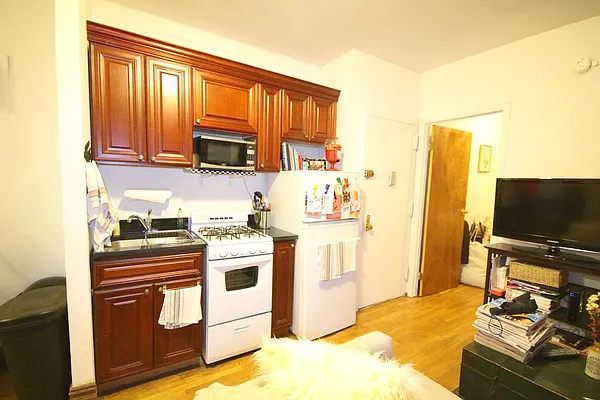 Rented by Dynamik Realty | media 15