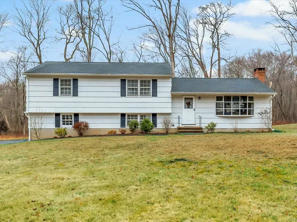 104 Maplewood Drive, Monroe, CT 06468