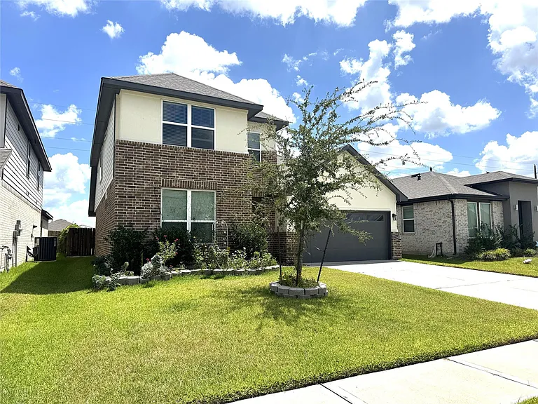 22603 Petrizzi Ln — Photo 3