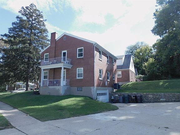 2nd image of 851 Kreis Ln Unit 1