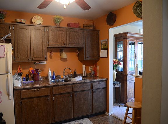 5th image of 327 Oak Meadow Ct APT C1