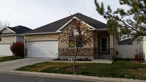 1st image of 1136 W Autumn Leaf Ln