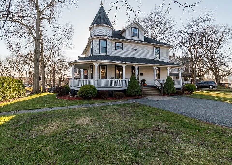 1st image of 38 Winsor St