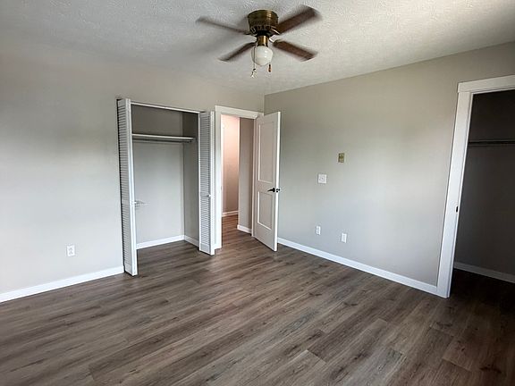 3rd image of 1530 Hawk Cir APT D