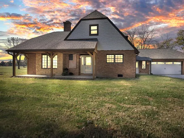 2135 Clover Leaf School Rd, Belleville, IL 62223
