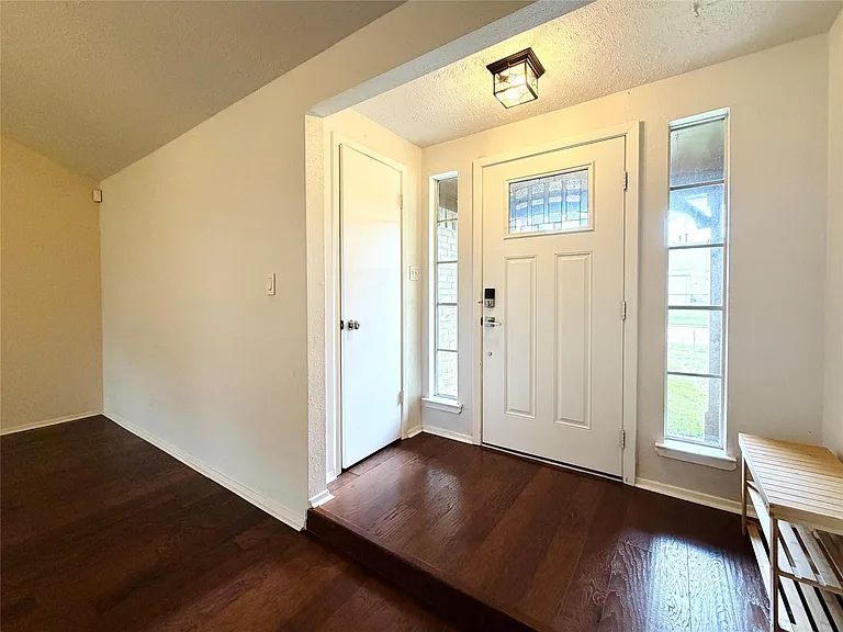 22319 Merrymount Dr — Photo 4