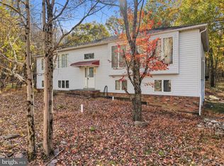 1353 Allegheny Dr, Blakeslee, PA 18610