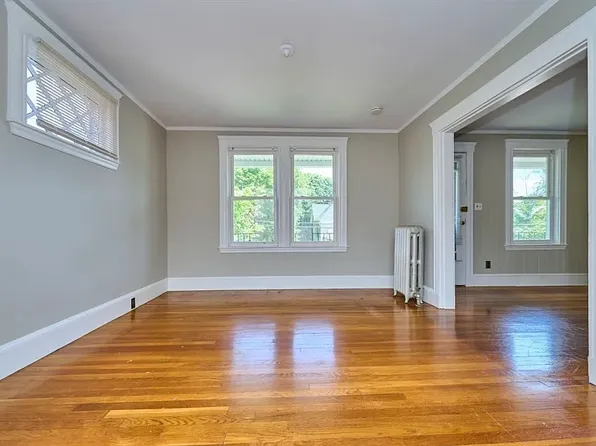 150 Nonantum St #2, Brighton, MA 02135