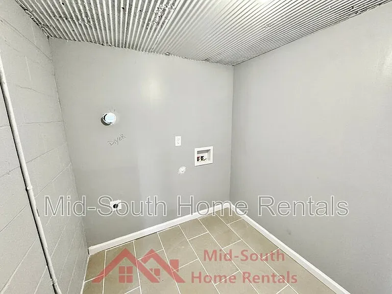 2876 Cela Rd #B — Photo 13