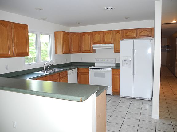 2nd image of 2127 W Meadow Ln