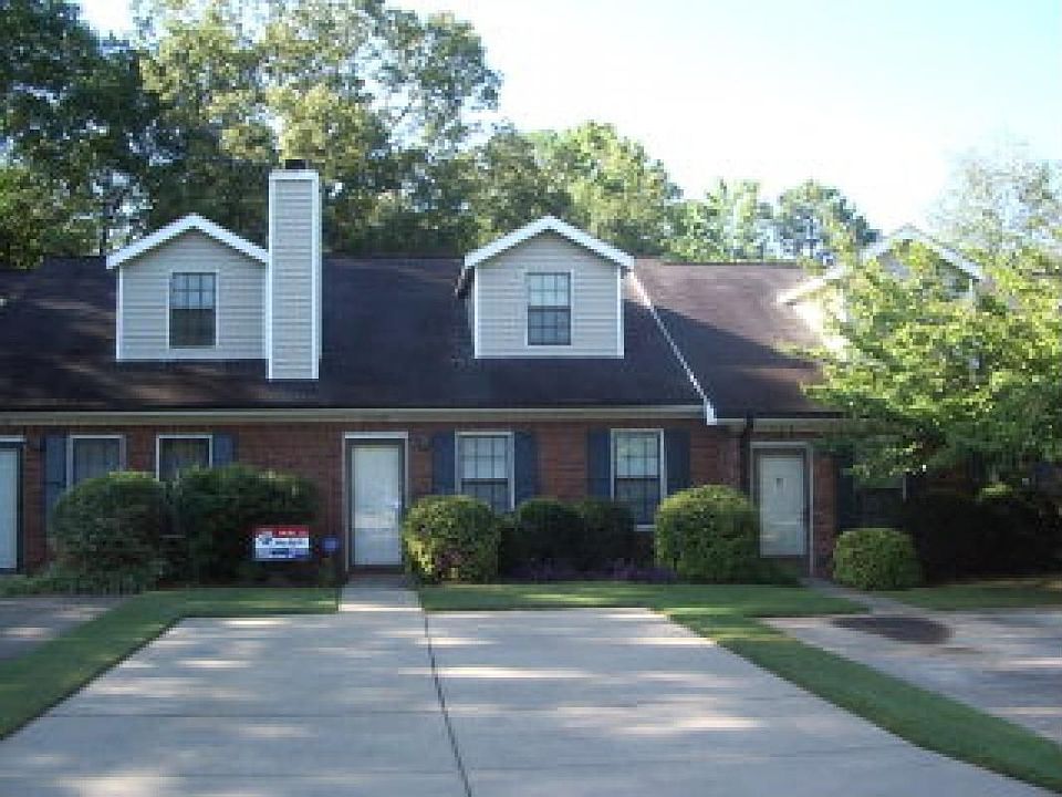 2nd image of 448 Huntington Rd