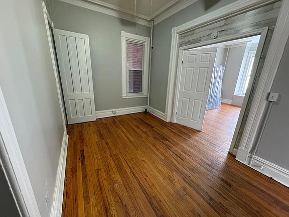 4th image of 554 Congress St Floor 1