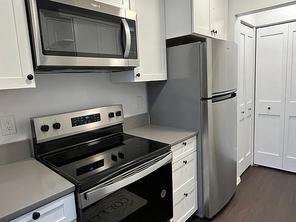 2nd image of 725 9th Ave S #107