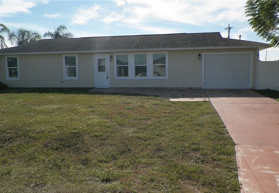 1st image of 1614 NE 12th St