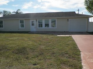 1614 NE 12th St, Cape Coral, FL 33909