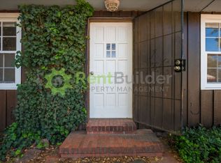 1622 Gonzales Rd SW, Albuquerque, NM 87105