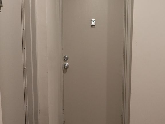 4th image of 3320 S 28th St APT 202