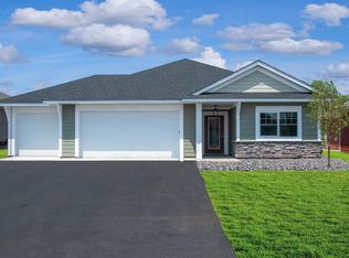 17781 Everest Ave, Lakeville, MN 55044