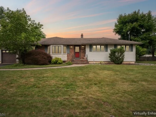 17 Schwinn Dr, Clark Twp., NJ 07066