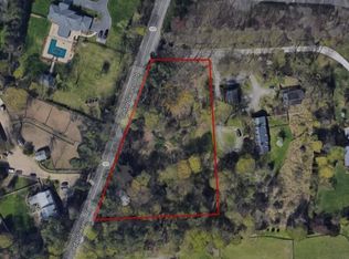 1257 Cedar Swamp Rd, Glen Head, NY 11545