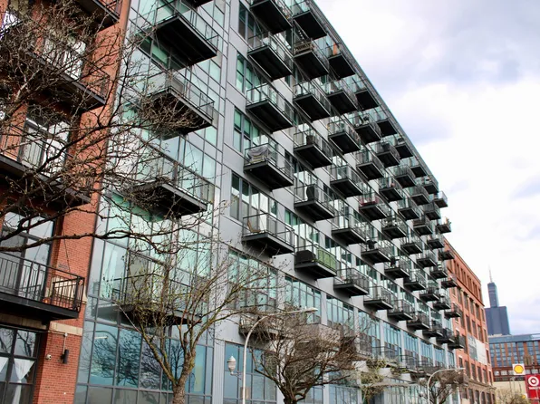 1224 W Van Buren St APT 610, Chicago, IL 60607
