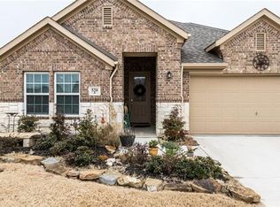 520 England St, Fate, TX 75189