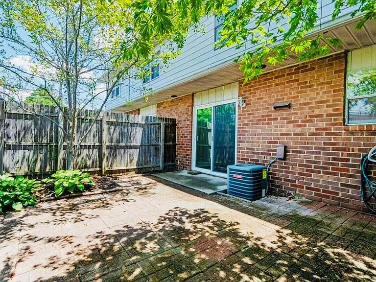 3500 Warwick Dr #27 — Photo 20