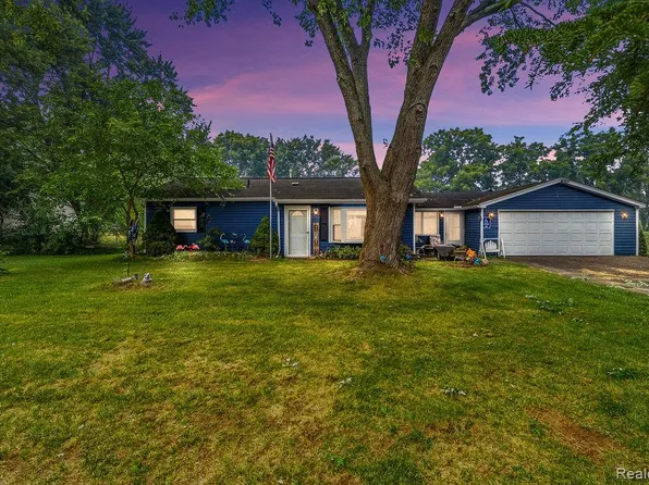 6479 Nightingale Dr, Flint, MI 48506