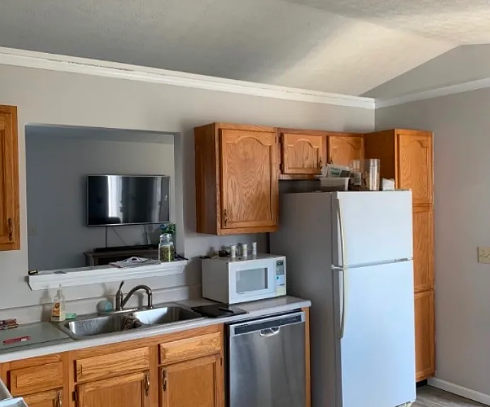 2318 Temple Ct E — Photo 6