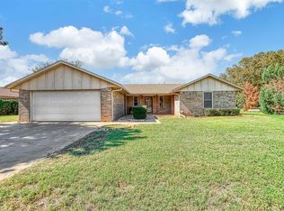 809 Canterbury Blvd, Altus, OK 73521