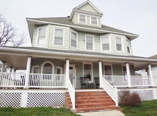 35 Arnold Ave, Point Pleasant Beach, NJ 08742