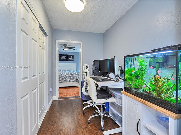 4th image of 8561 Claridge Dr
