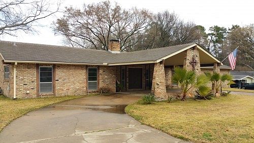 3rd image of 1720 Sunbeam Dr