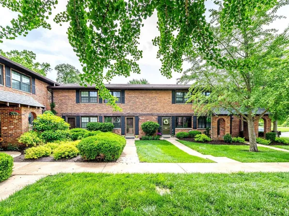 7905 Royal Arms Ct, Saint Louis, MO 63123