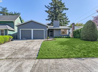 3652 SE Lexington St, Portland, OR 97202