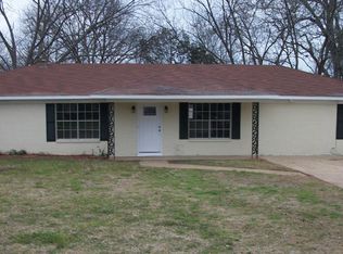 404 Trimble St, Palestine, TX 75803
