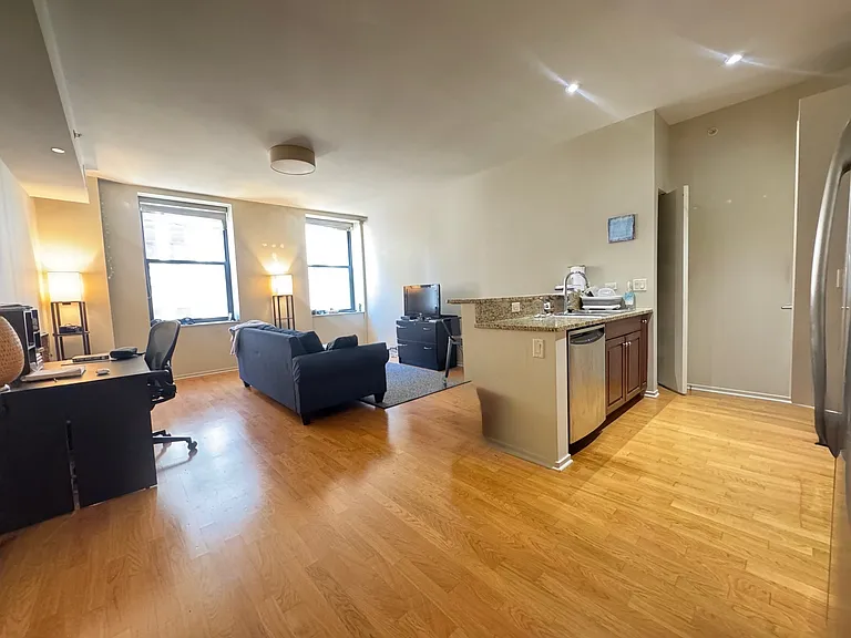 310 S Michigan Ave #1512 — Photo 2