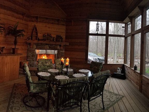 4th image of 12055 Quartermane Cir