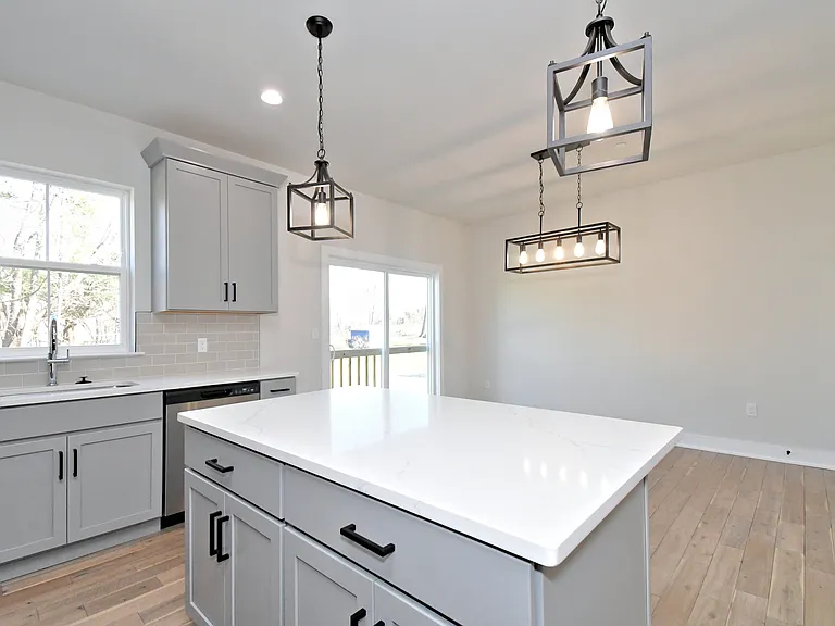 51 W Clymer Ave — Photo 7