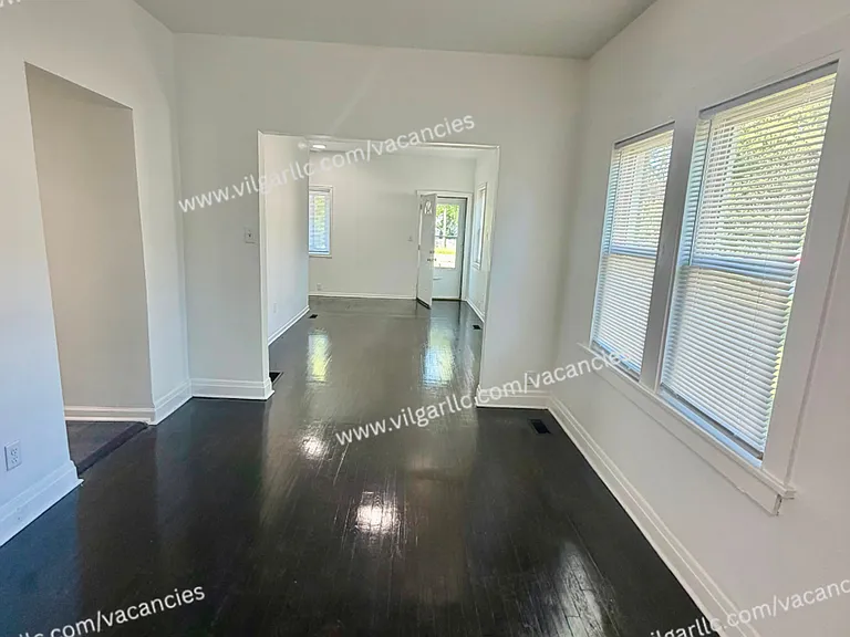2435 Diamond Ave — Photo 12