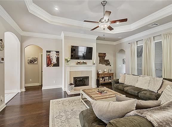 5th image of 618 Lakewood Northshore Dr