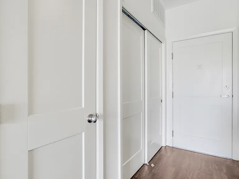 Unit 204 has exact layout as 206 "Rail Runner" (Called "Red River" in virtual tour)