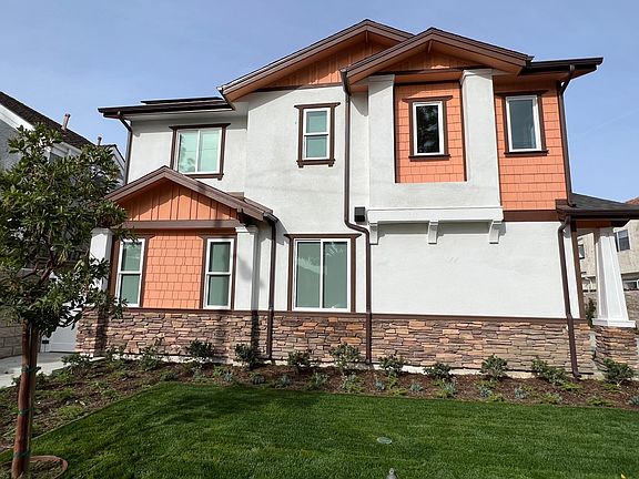 Side of house from main street