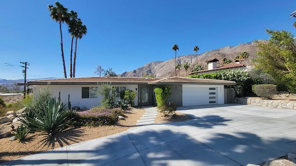 3 bed, 3.5 bath, 2379 sqft, $6,000 — Photo 1