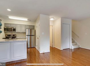 6035 Sunset Ridge Ct, Centreville, VA 20121